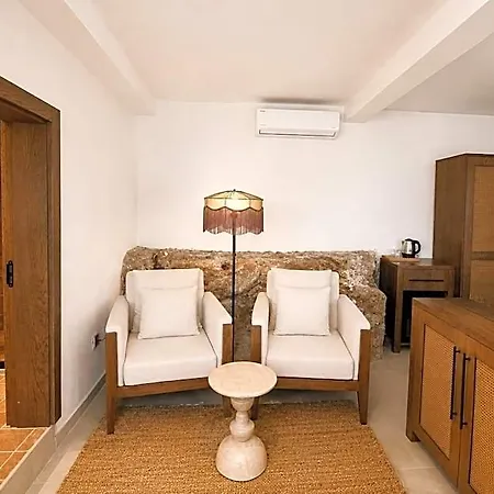 Roof Hotel