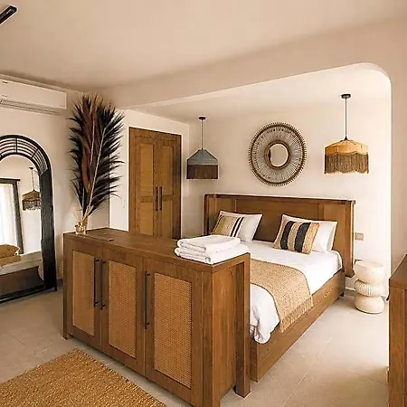 Roof Hotel 5*